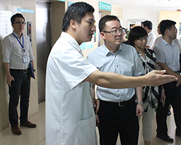 国家和自治区卫生计生委领导莅临我院检查指导全国青年文明号建设工作