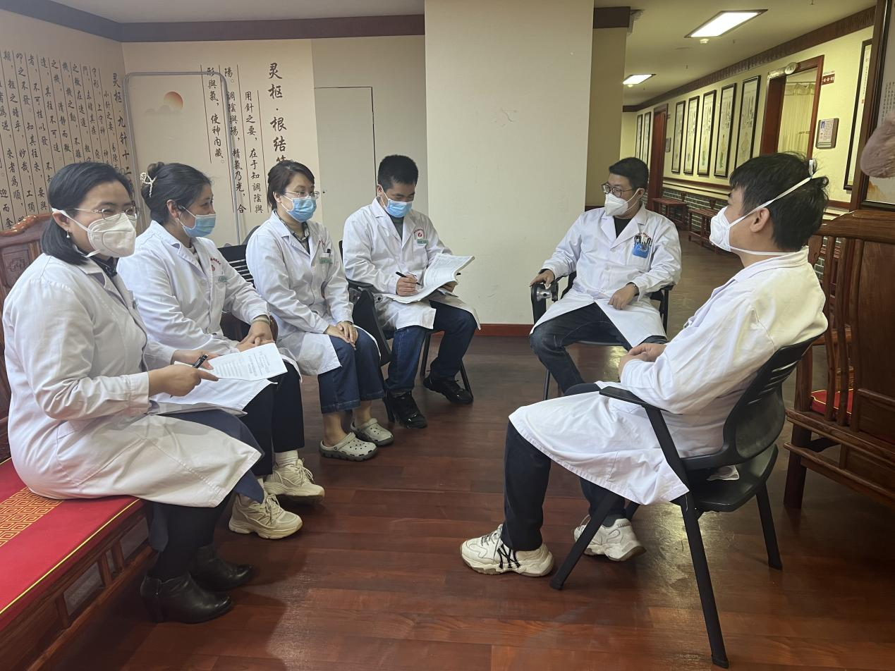 【学习二十大】门急诊、健康管理第五党支部开展学习宣传贯彻党的二十大精神活动