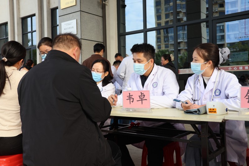 韦卓1.jpg 韦卓1.jpg