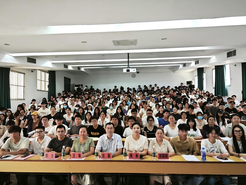 青春逐梦正当时，扬帆起航向未来——瑞康临床医学院举行2025届本科毕业生离校教育活动
