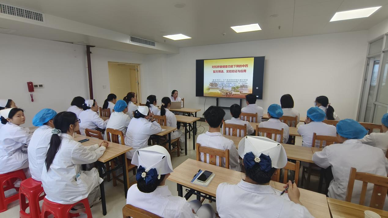 广西名中医林江教授团队赴桂平市中医医院开展 “名中医八桂行” 活动
